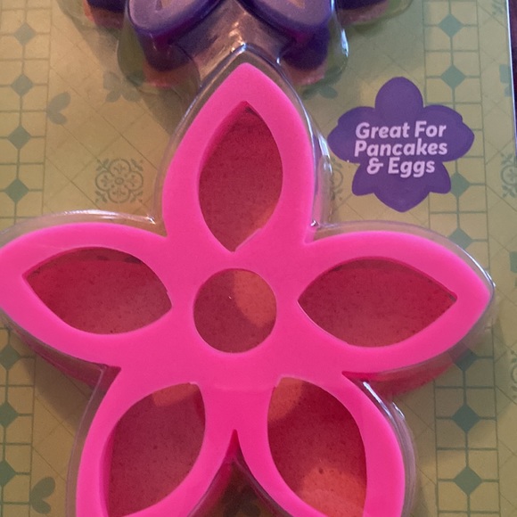 Disney,  Encanto 3 pk. Silicone Breakfast Molds, - Picture 3 of 5